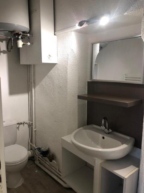 Hyper Centre Apartment Шамбери Екстериор снимка